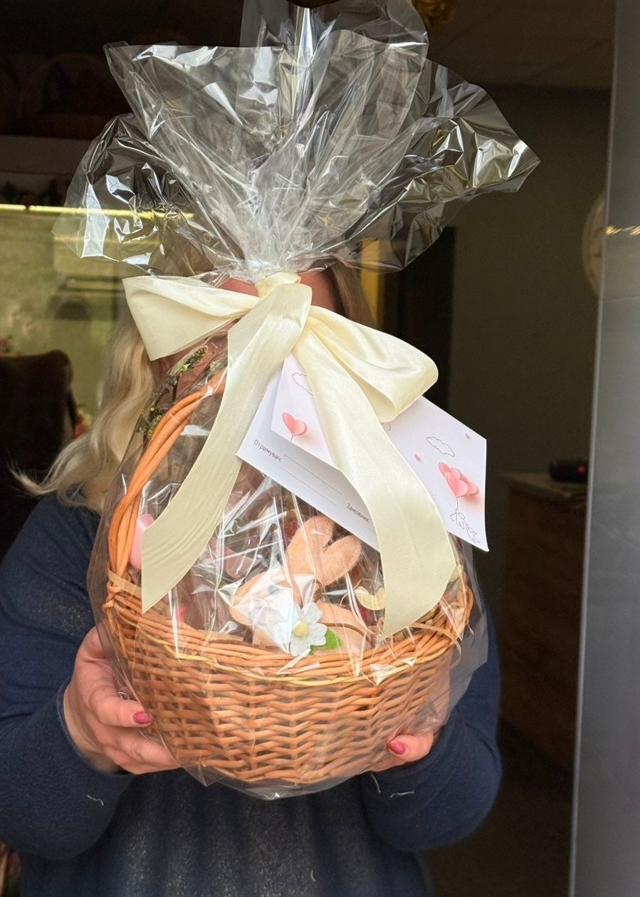 Panier-cadeau de chocolats de printemps