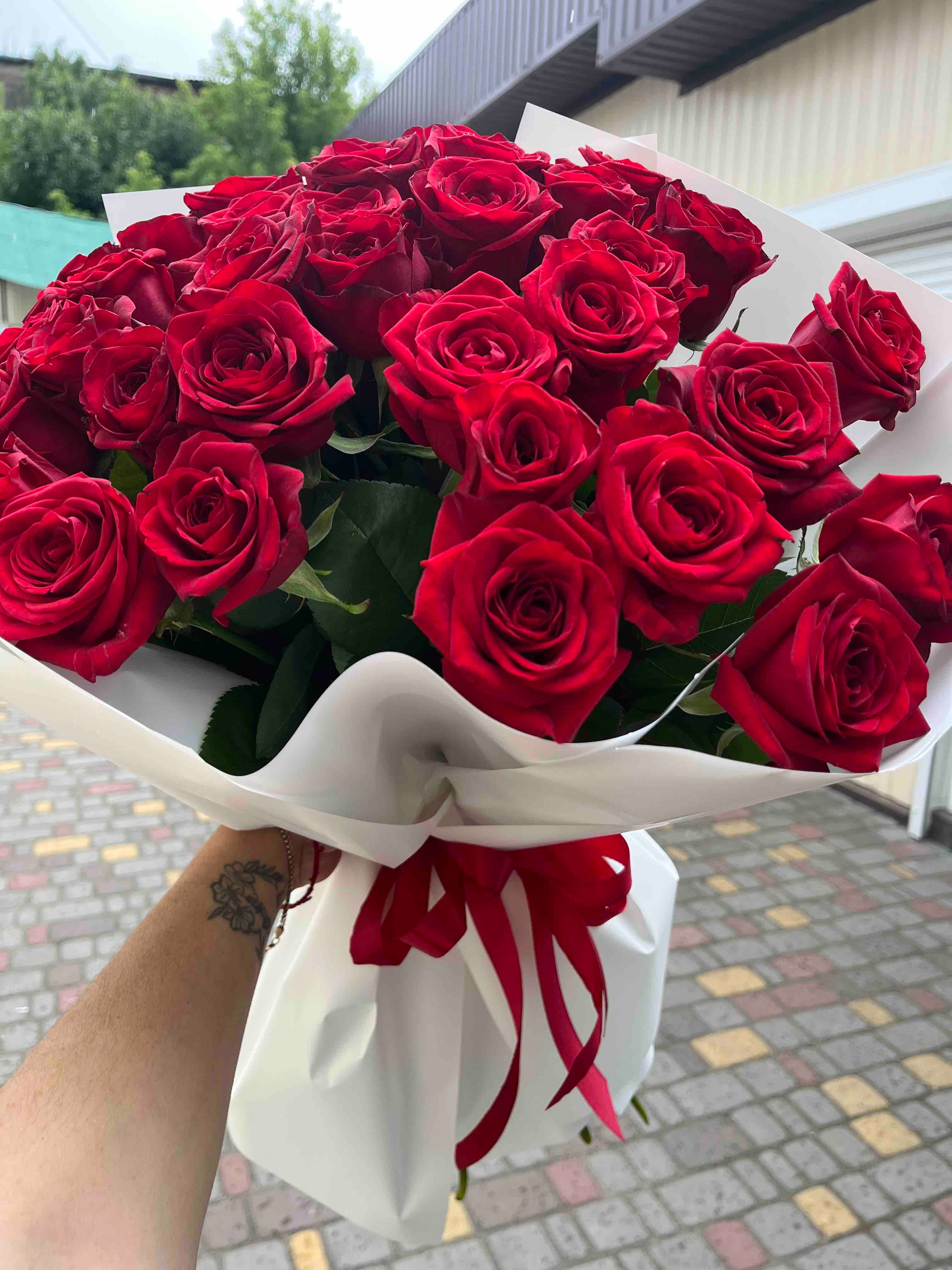 Magnifique bouquet de 37 roses