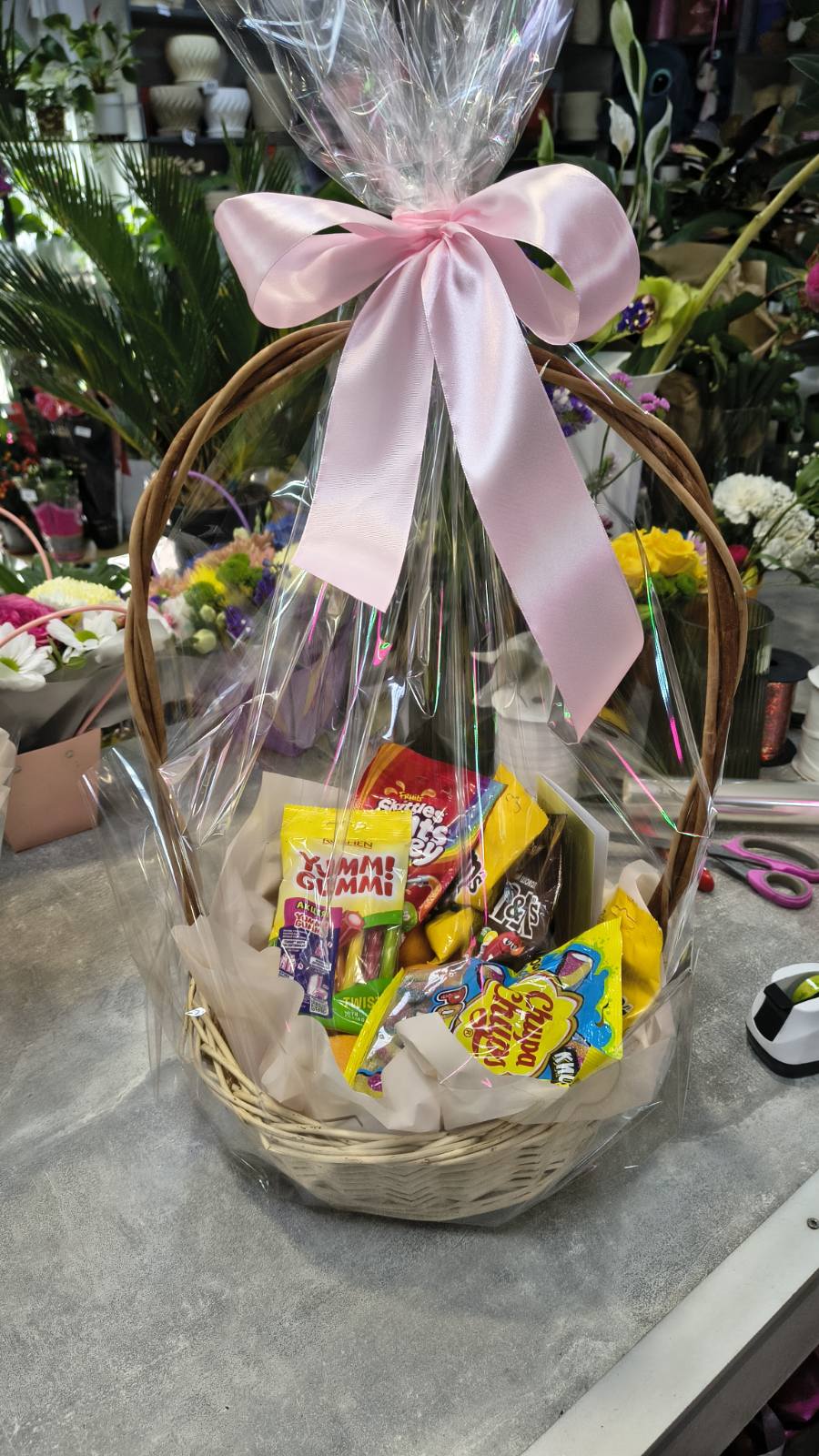 Oranges & Sweets Gift Basket – Fresh Fruit & Candy Delivery Ukraine