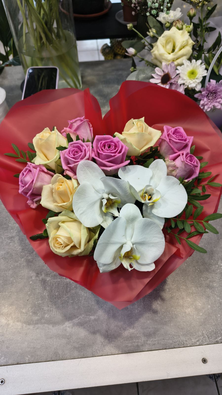 Boîte de fleurs en forme de cœur