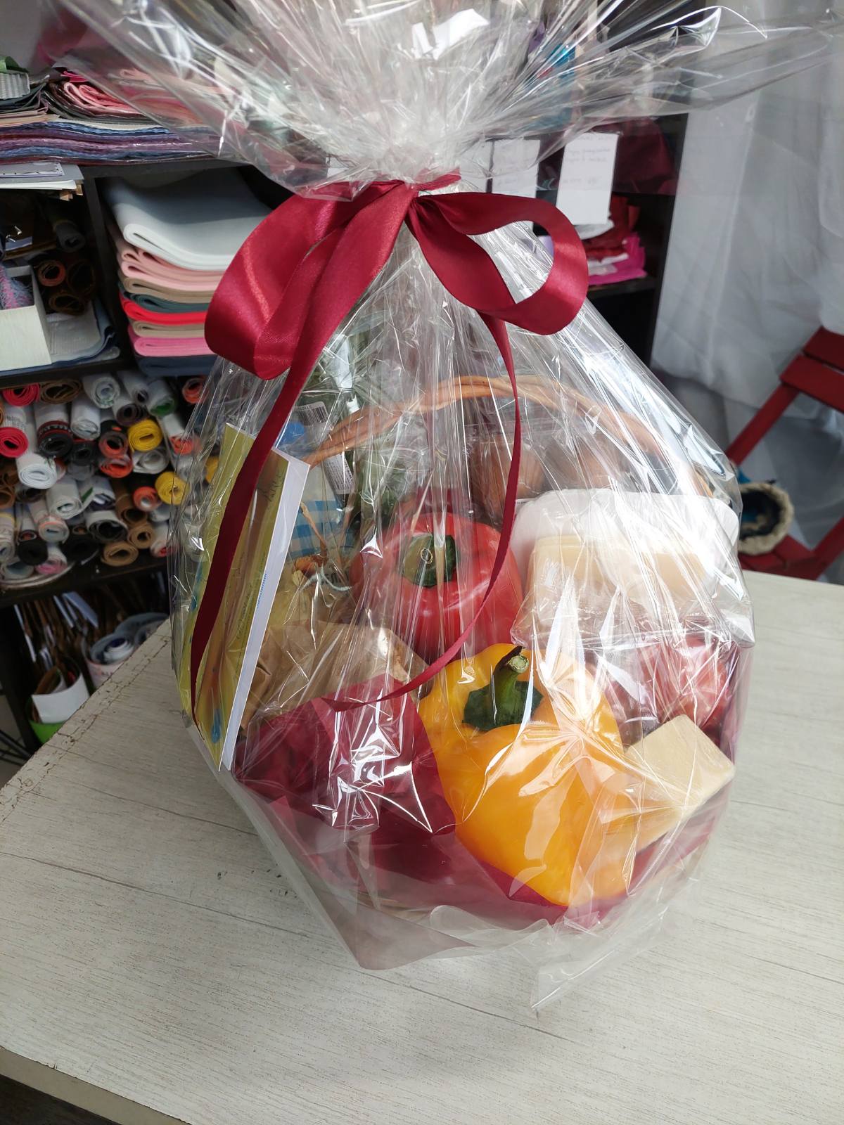 Organic Family Basket – Fresh Food Gift Delivery in Ukraine