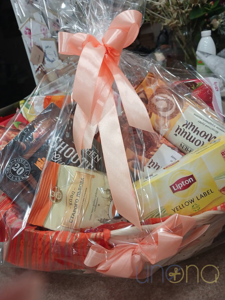 Coffee Chocolates & Cookies Gift Basket Baskets