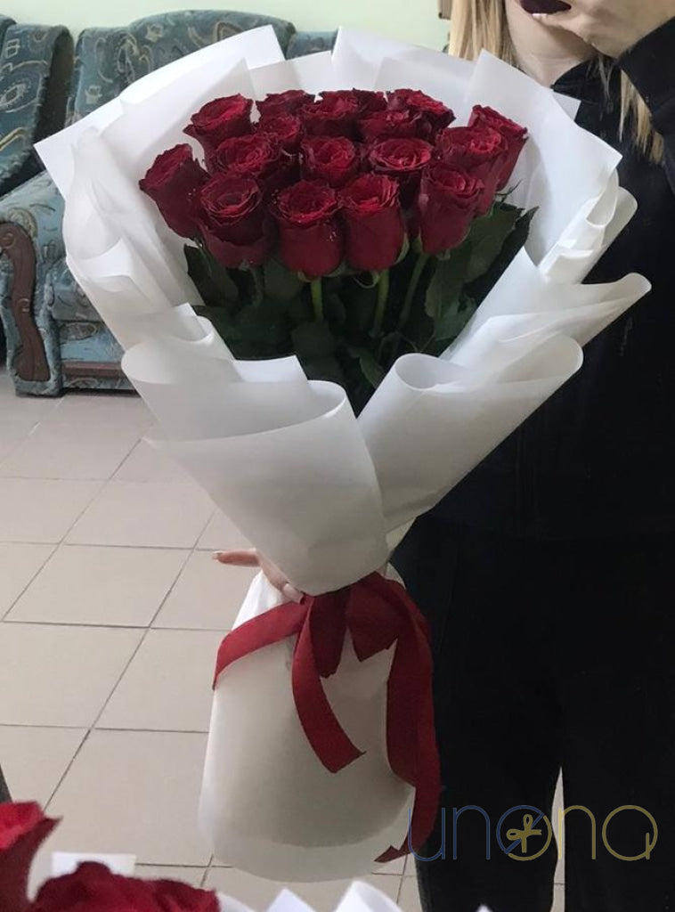 Corporate roses delivery across Ukraine