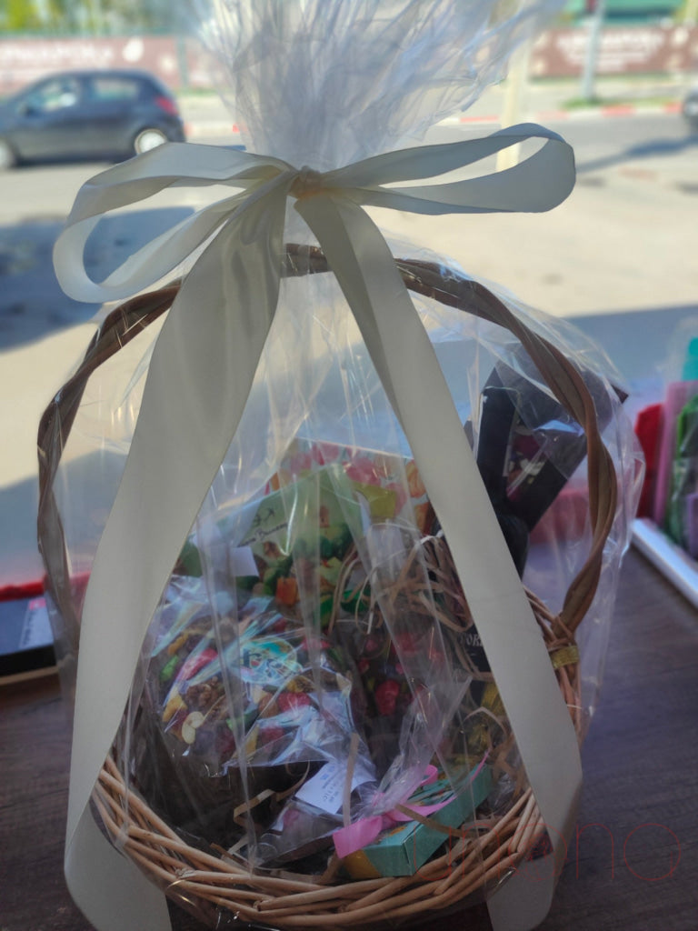Deluxe Easter Gift Basket By Price