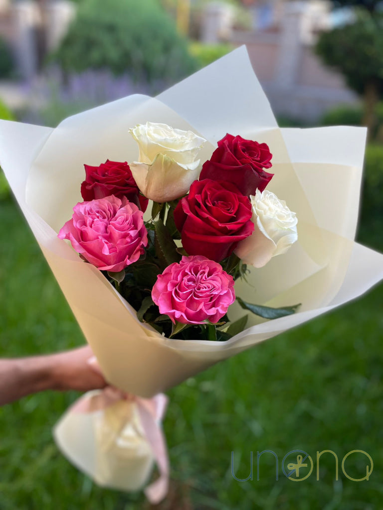 Premium mixed-color rose bouquet delivery in Ukraine