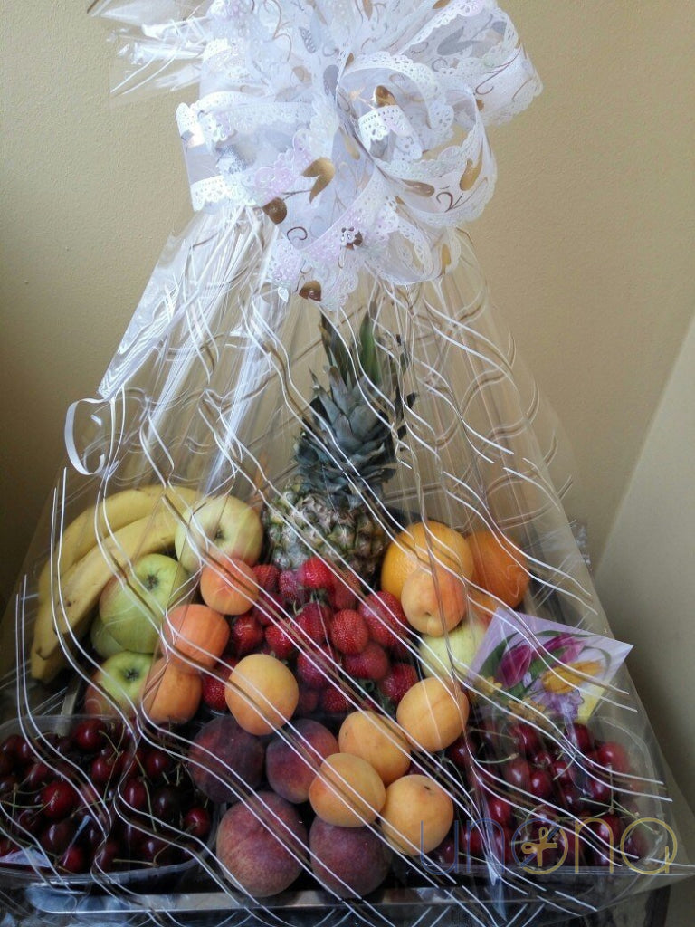 Order exotic fruit basket delivery in Ukraine