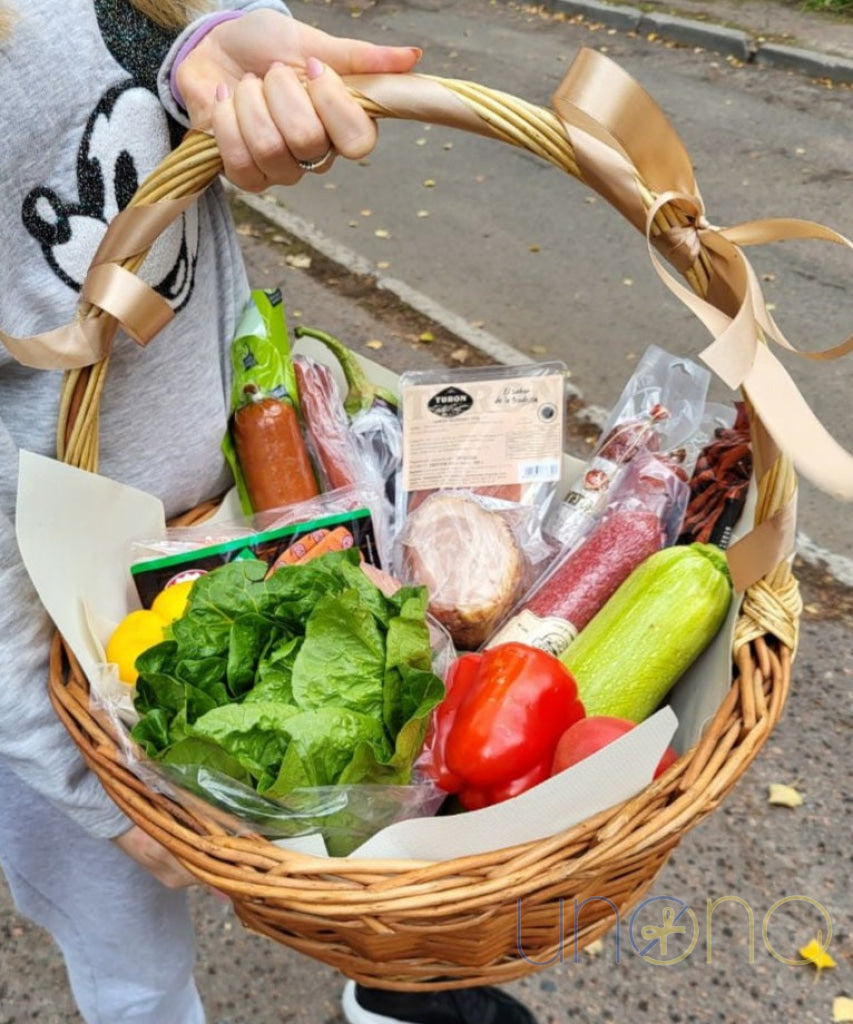 Grand Smoked Meat And Vegetables Basket By Holidays