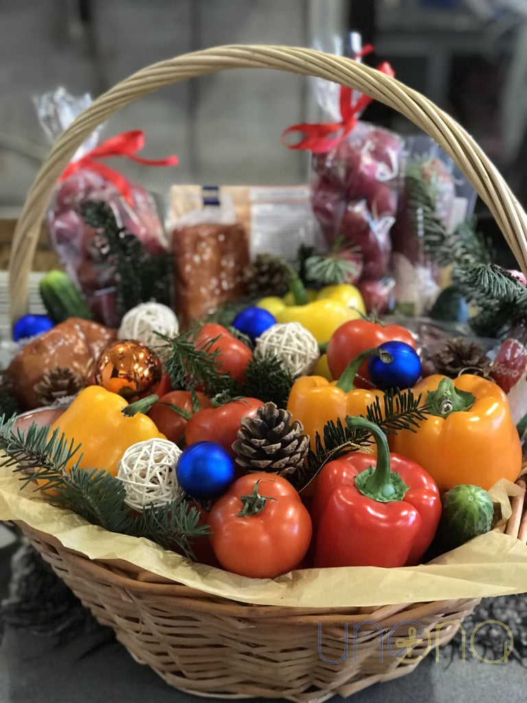 Grand Smoked Meat And Vegetables Basket By Holidays
