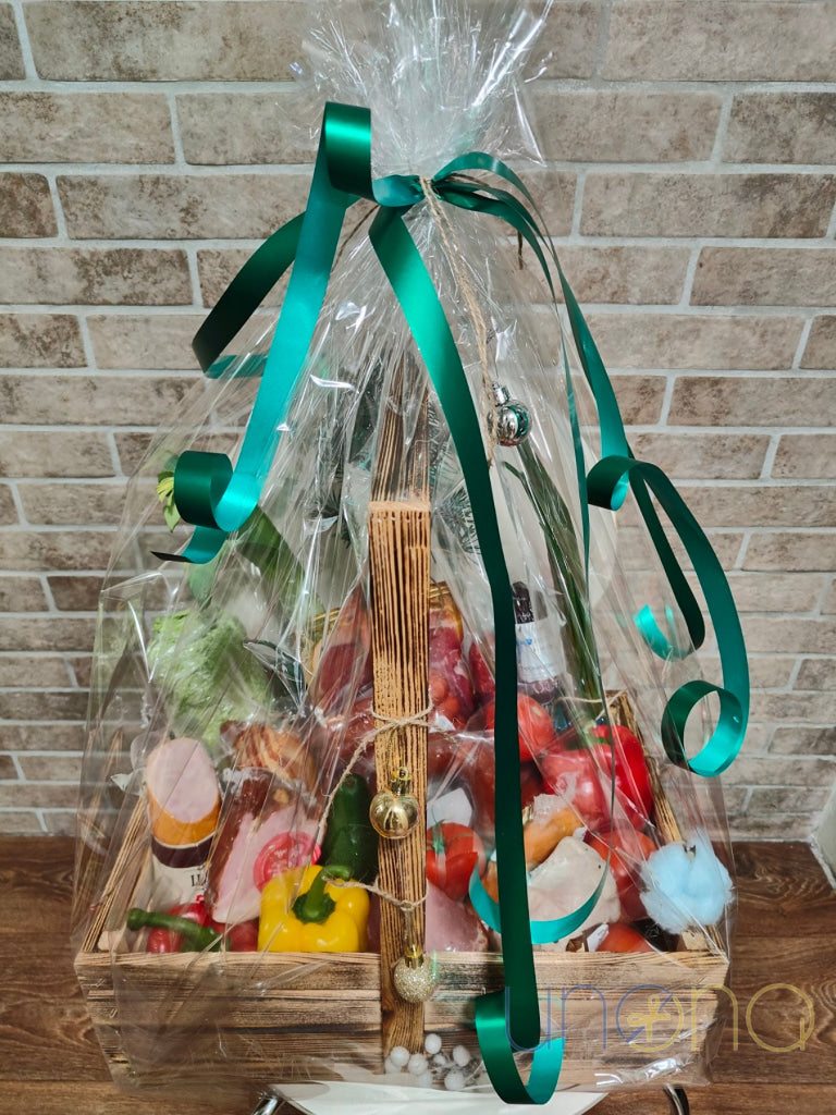 Grand Smoked Meat and Vegetables Basket gift basket
