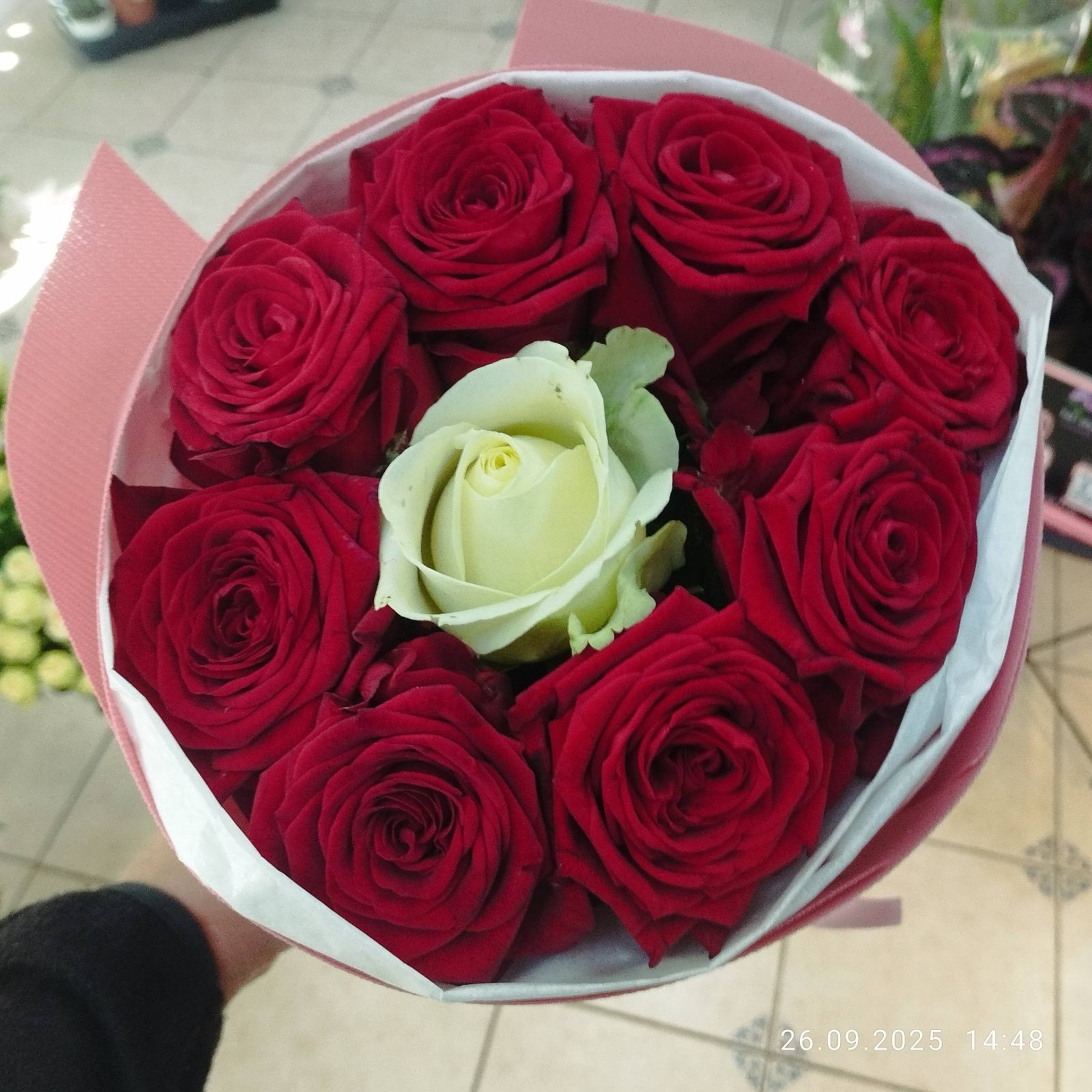 Heartfelt bouquet of fabulous red roses for Ukrainian woman in Lviv