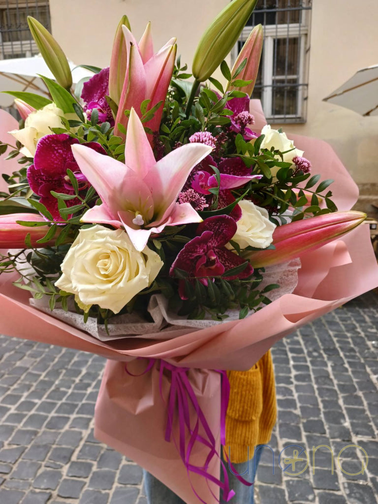 Impress and Dazzle Bouquet By Holidays