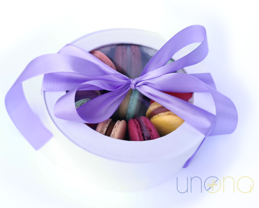Macarons gift set available in 10, 20, or 30 pieces