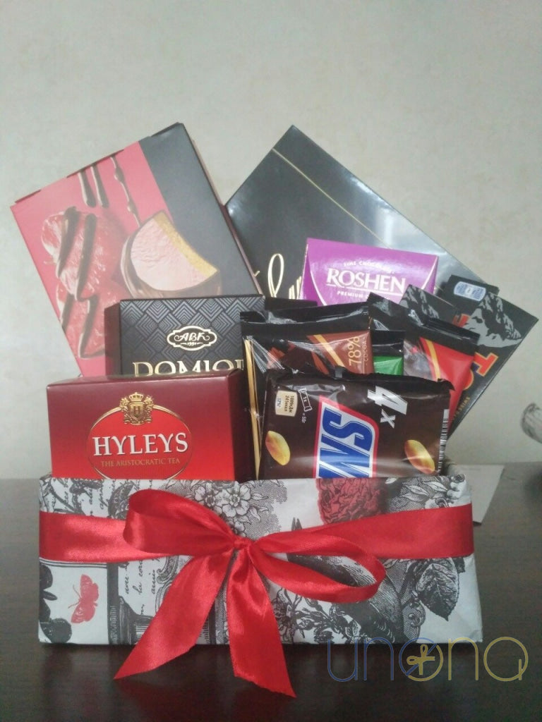 Passionate Dark Chocolate Basket | Ukraine Gift Delivery.