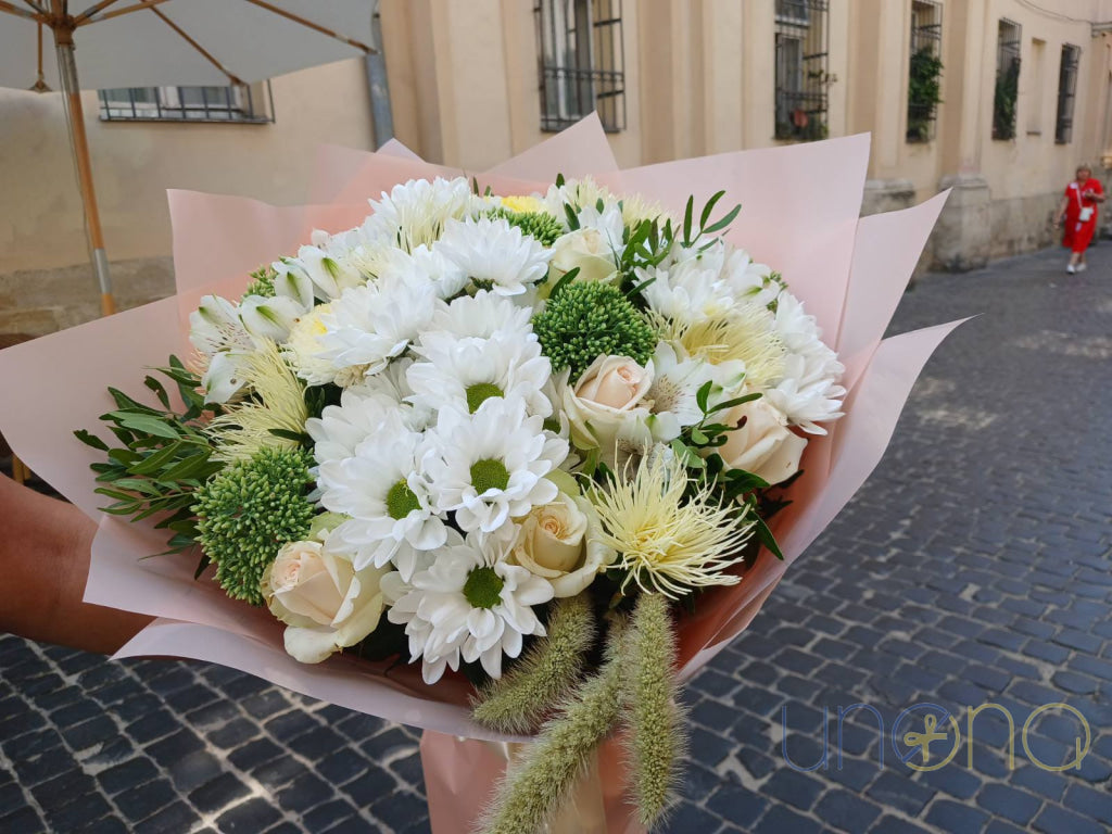 Stunning bouquet in soft pink tones – Kharkiv flower delivery Ukraine