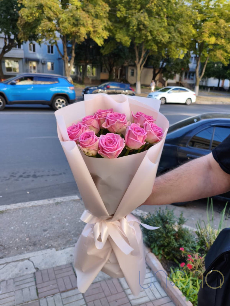 Pink roses bouquet delivery in Ukraine