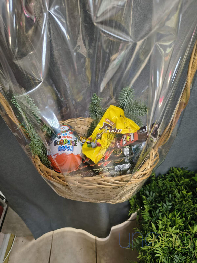 Snacks and Chocolates Gift Tray By Occasion