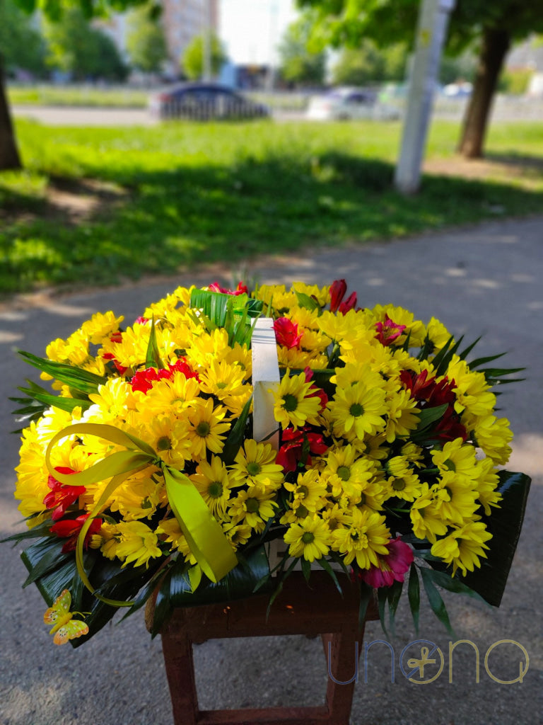 Yellow sunflower flower basket for her in Ukraine