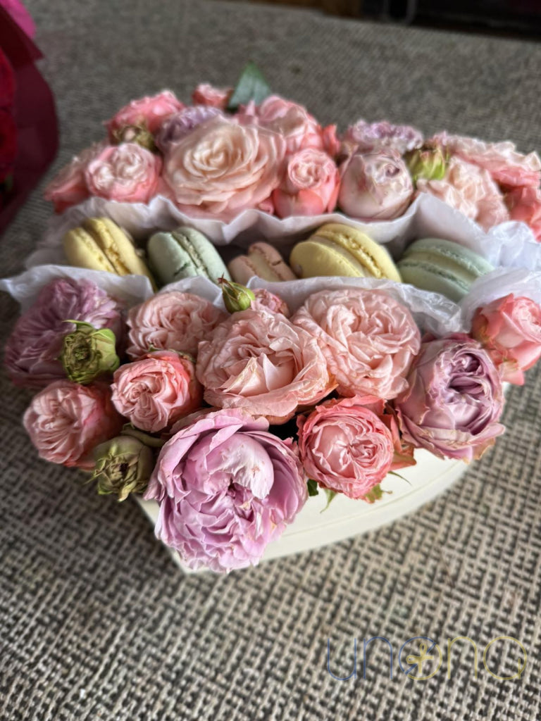 Sweet Compliment Gift Box Flowers