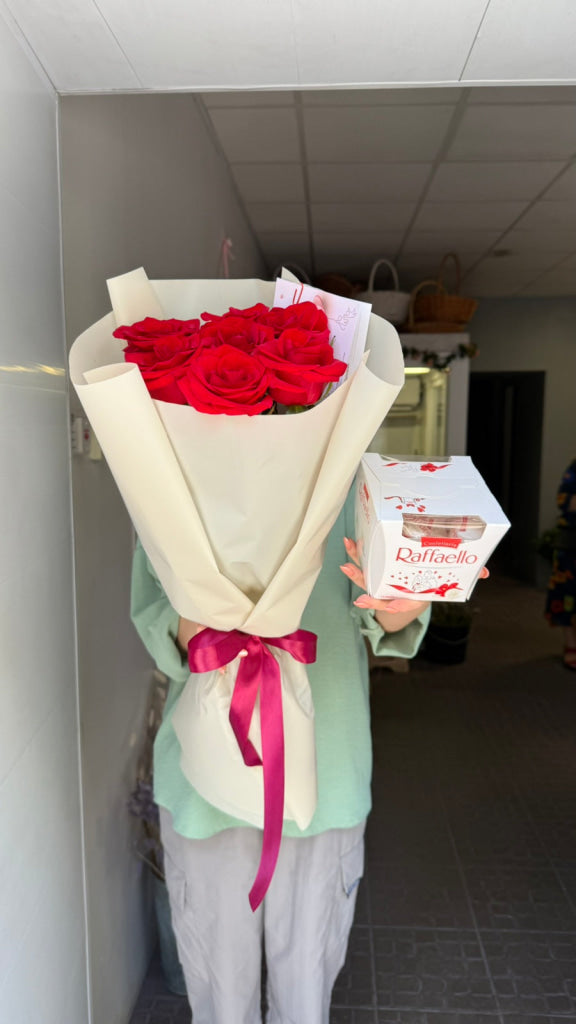 ’Thinking about You’ set roses