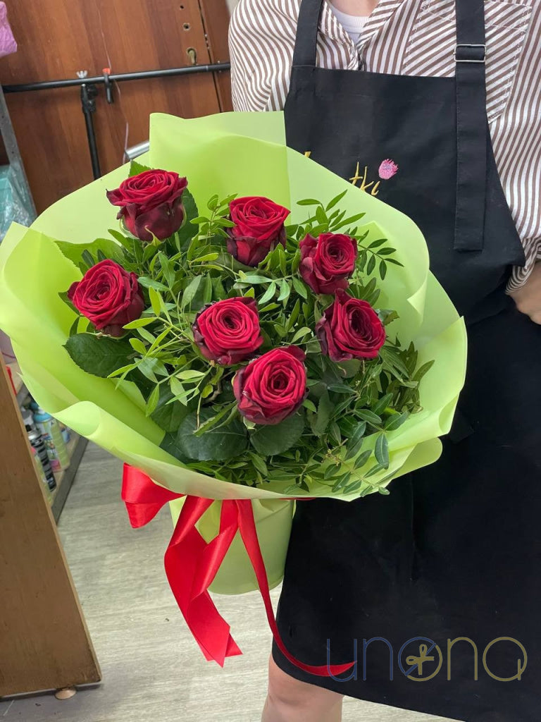 Elegant rose bouquet for meaningful occasions