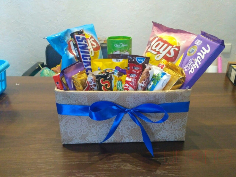Yummy Snacks Box | Ukraine Gift Delivery.