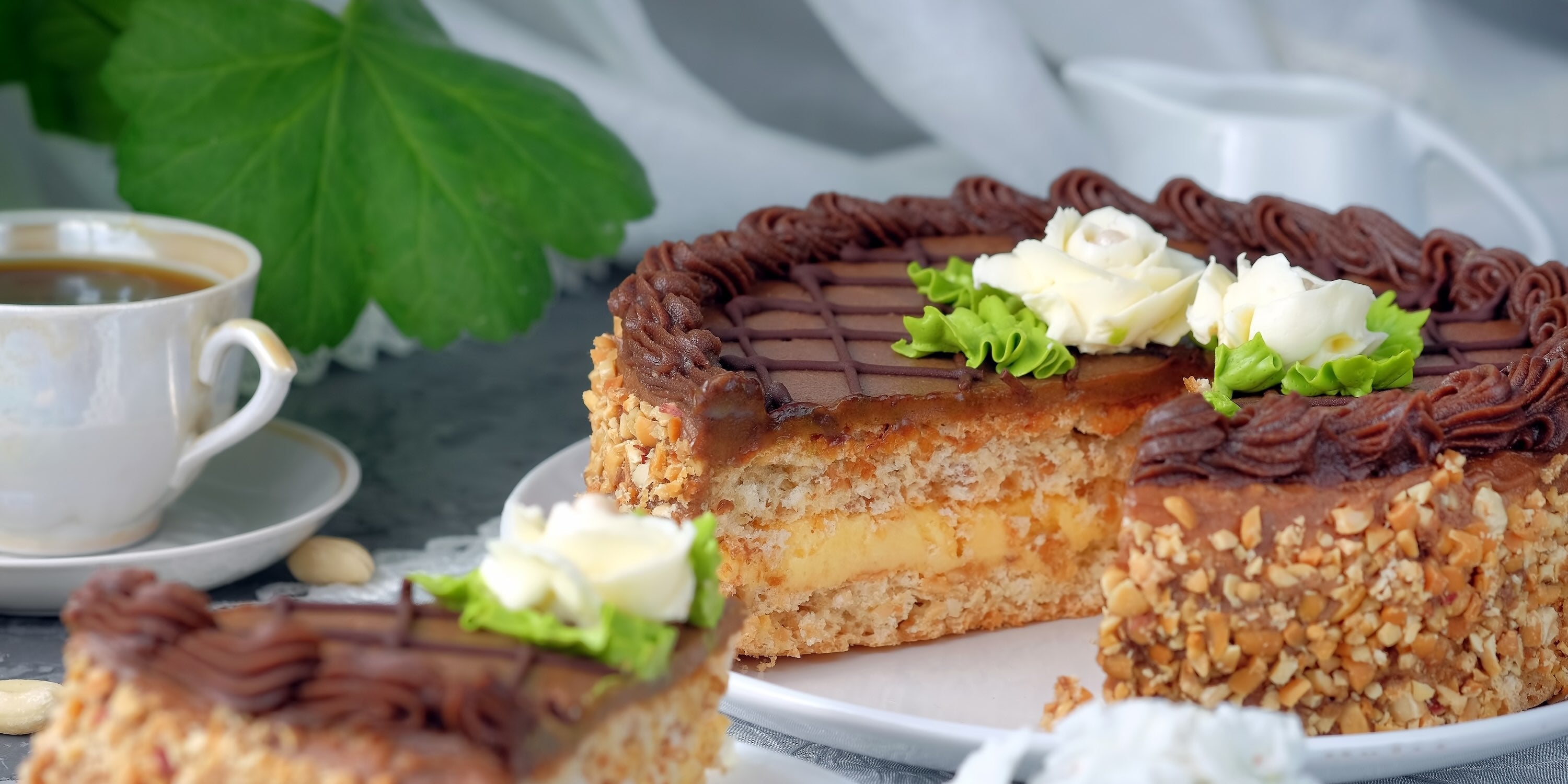 Kyiv Cake by Roshen – Ukraine's most famous traditional dessert