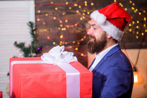 Christmas Gift Ideas to Send to Ukraine for Business Partners