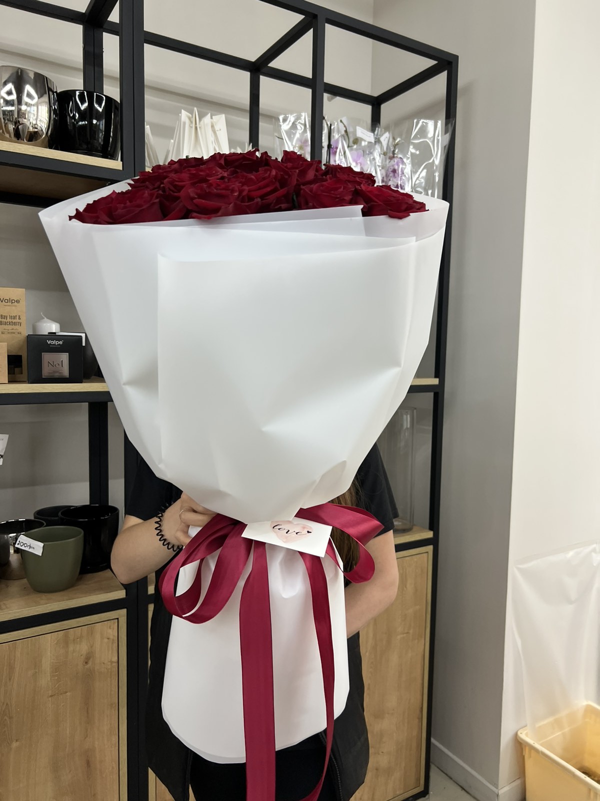 Magic Moment – 17 Roses Bouquet Delivery in Ukraine