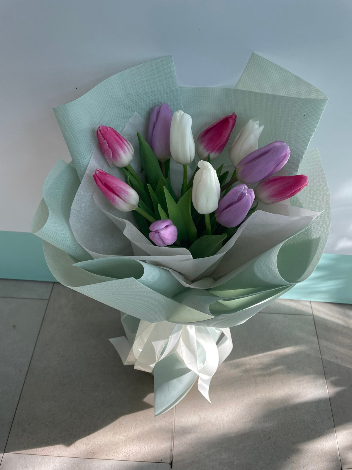 11 Elegant Tulips Bouquet – Tender Spring Flowers