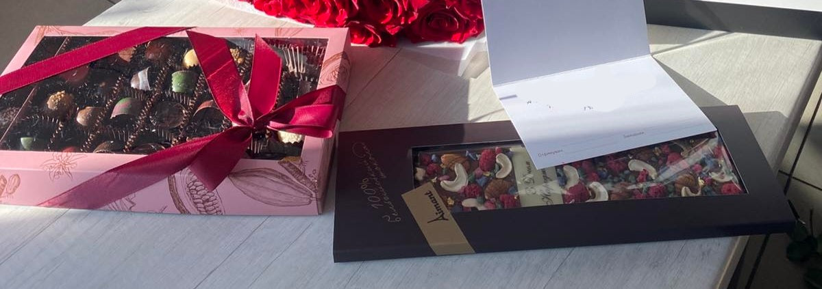 Celebration Belgian Chocolate Gift Set – Handmade Belgian Chocolates Delivery in Ukraine