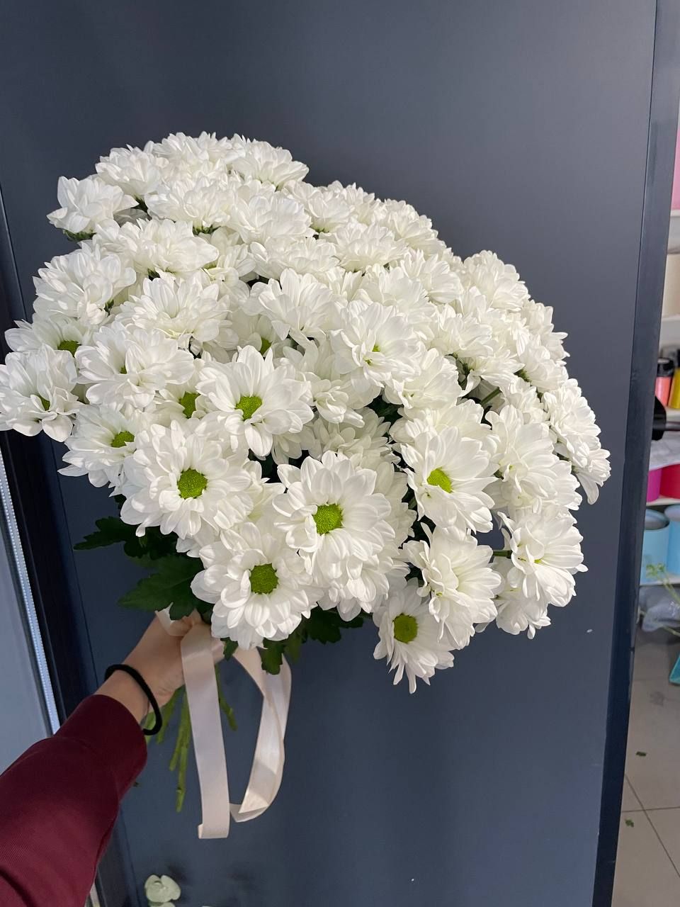 Bouquet of Fresh Daisies