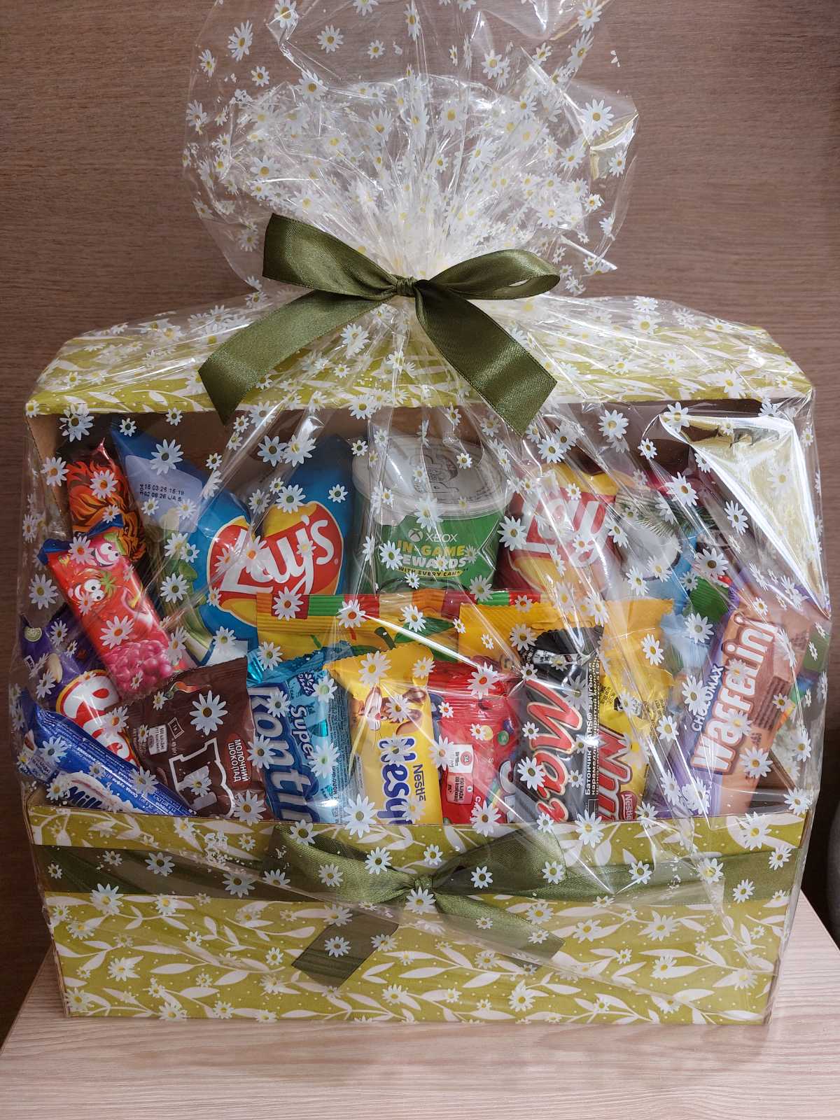 Yummy Snacks Box