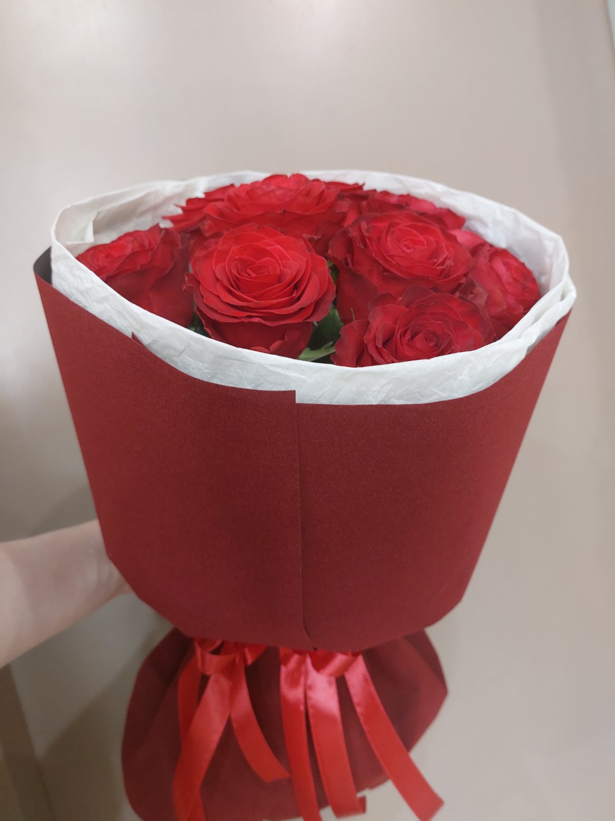 I Love You From Afar – 9 Roses Bouquet Delivery in Ukraine