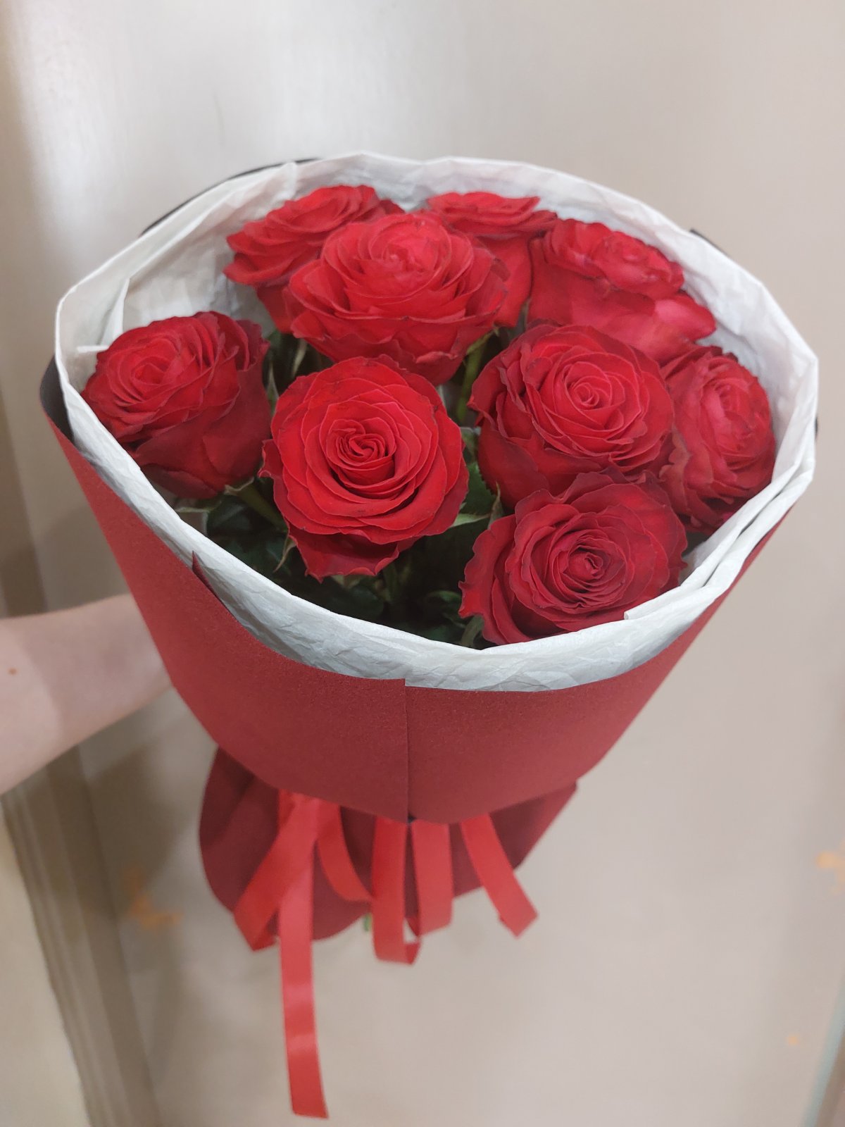I Love You From Afar – 9 Roses Bouquet Delivery in Ukraine