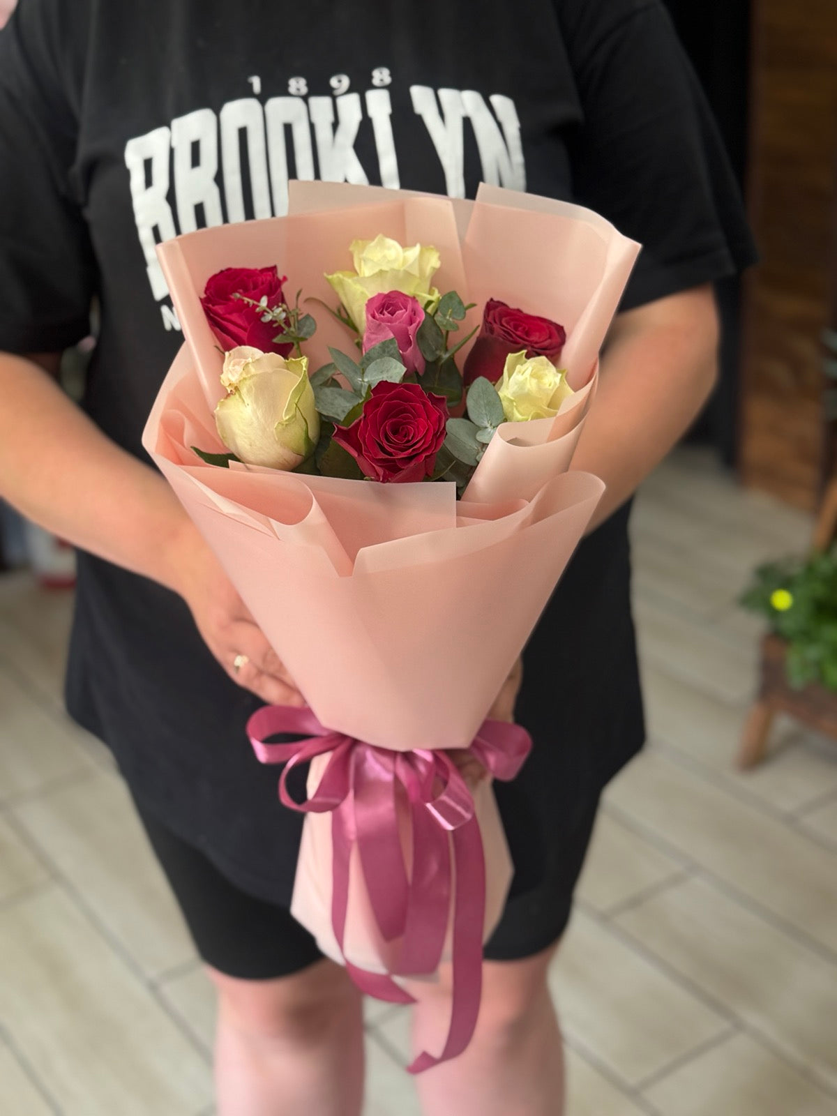 Multicolored Rose Bouquet Delivery in Ukraine