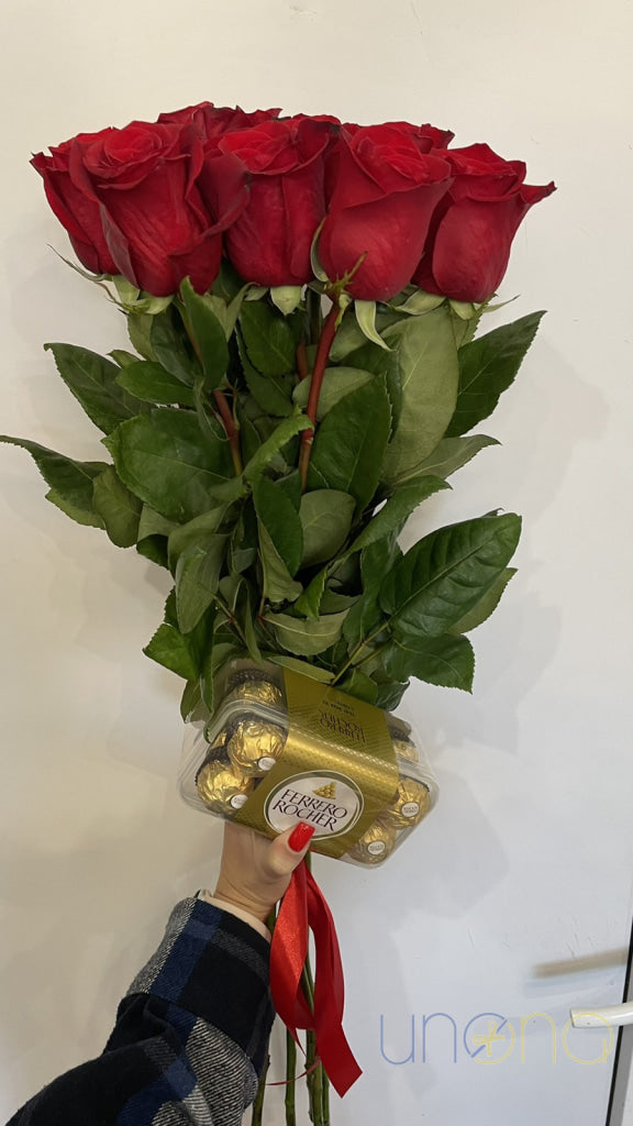 Flower delivery in Lviv Ukraine – roses with sweets