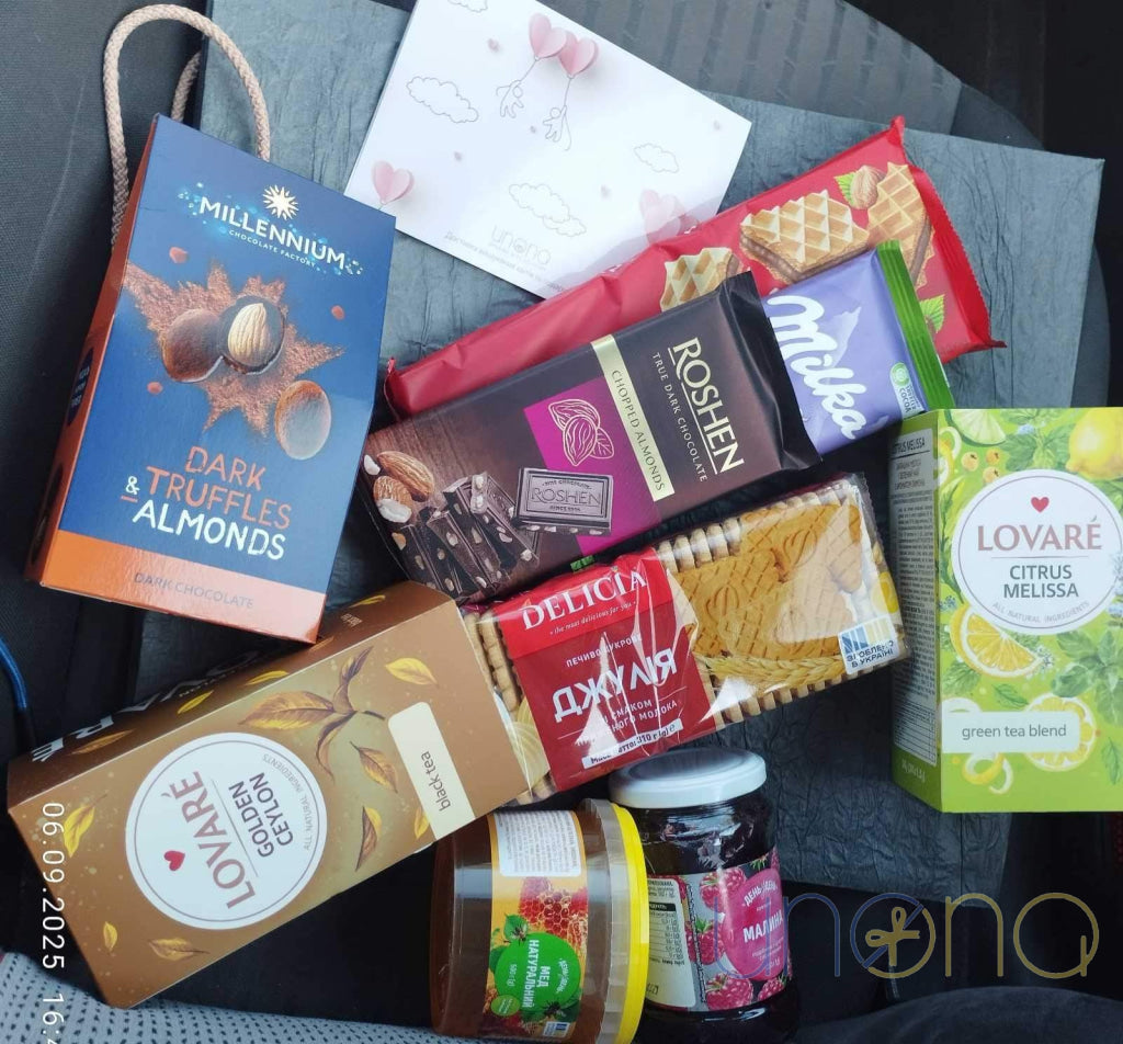 A Mothers Love Tasty Gift Set By Holidays