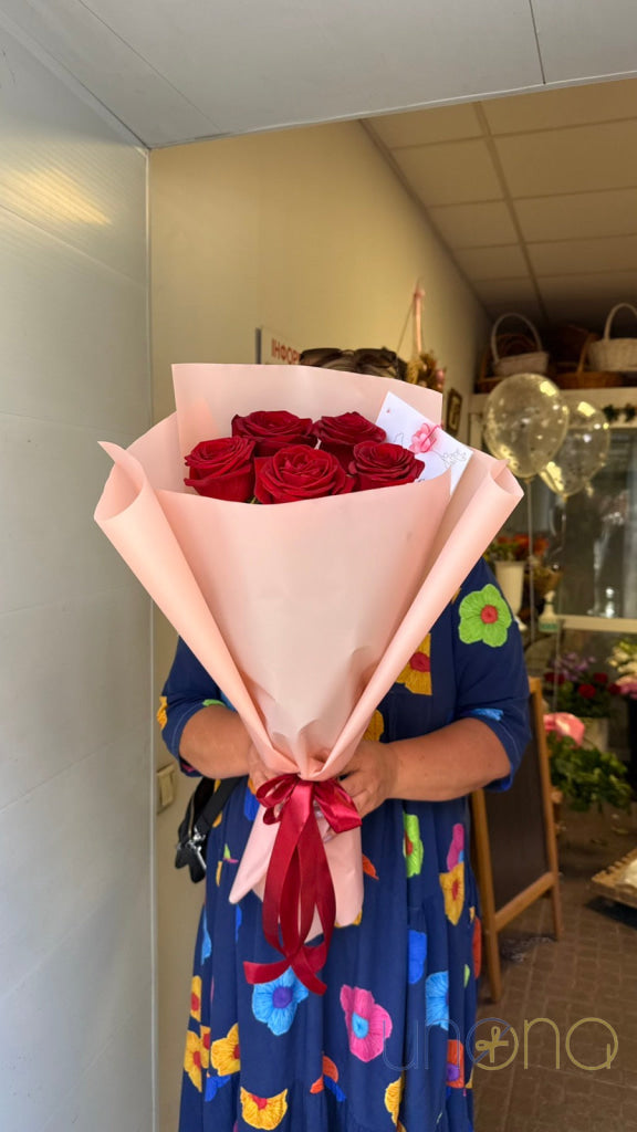Always on My Mind Bouquet | 5 Roses to Ukraine – Same Day Delivery roses