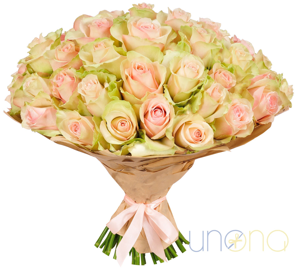 Bouquet of pale pink roses tied with satin ribbon – roses delivery in Ukraine