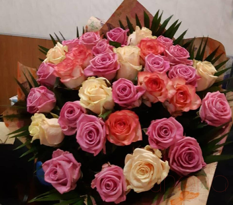 Bright Roses Bouquet | Ukraine Gift Delivery.