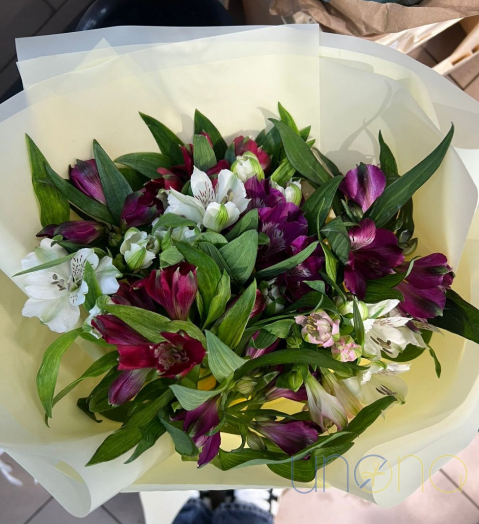 Charming 11 Alstroemerias Bouquet Alstroemerias