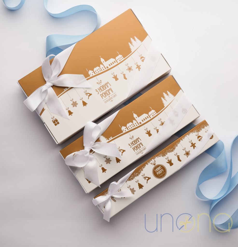 Christmas Macaron Gift Box – Send Christmas Gifts to Ukraine Gift Box