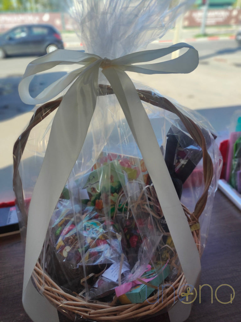 Deluxe Easter Gift Basket By Price