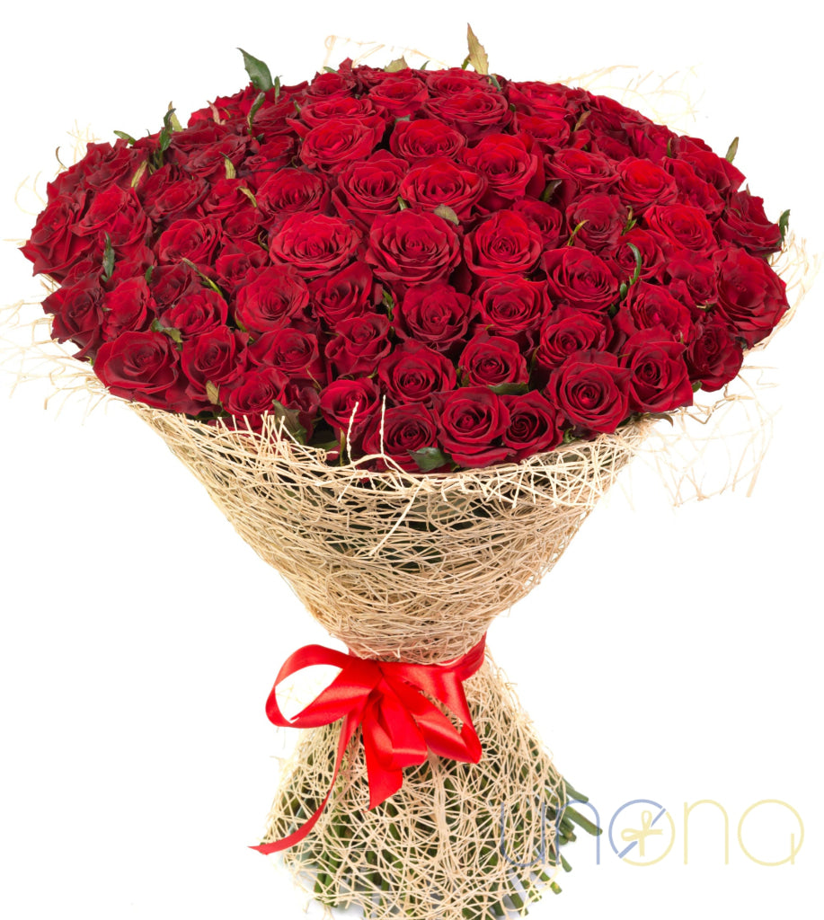 Dream 150 Roses Arrangement for Delivery in Ukraine