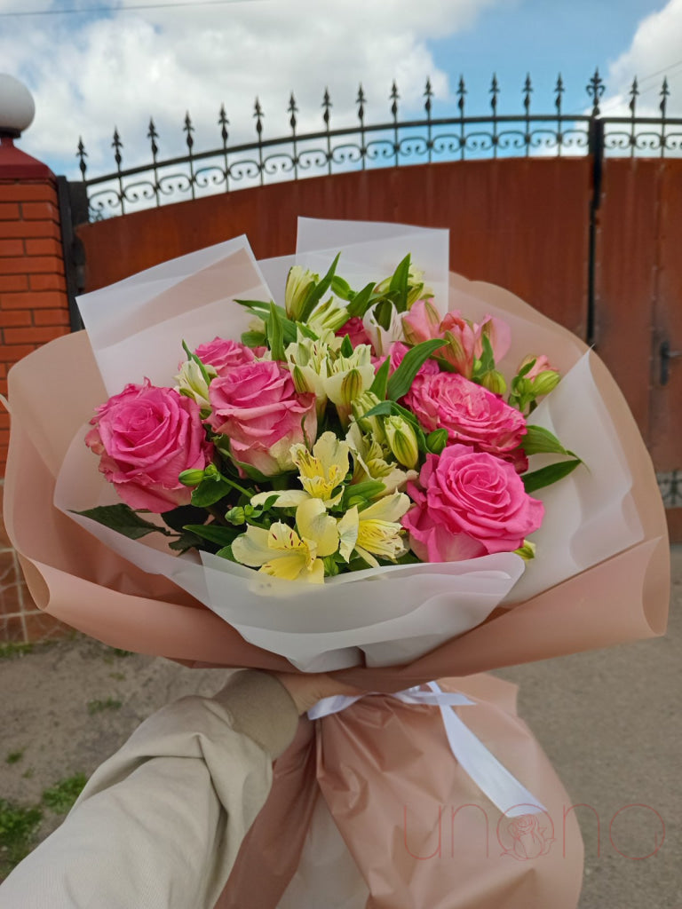 Enchanting Beauty Bouquet By Holidays