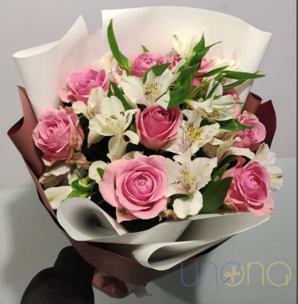 Enchanting Beauty Bouquet By Holidays