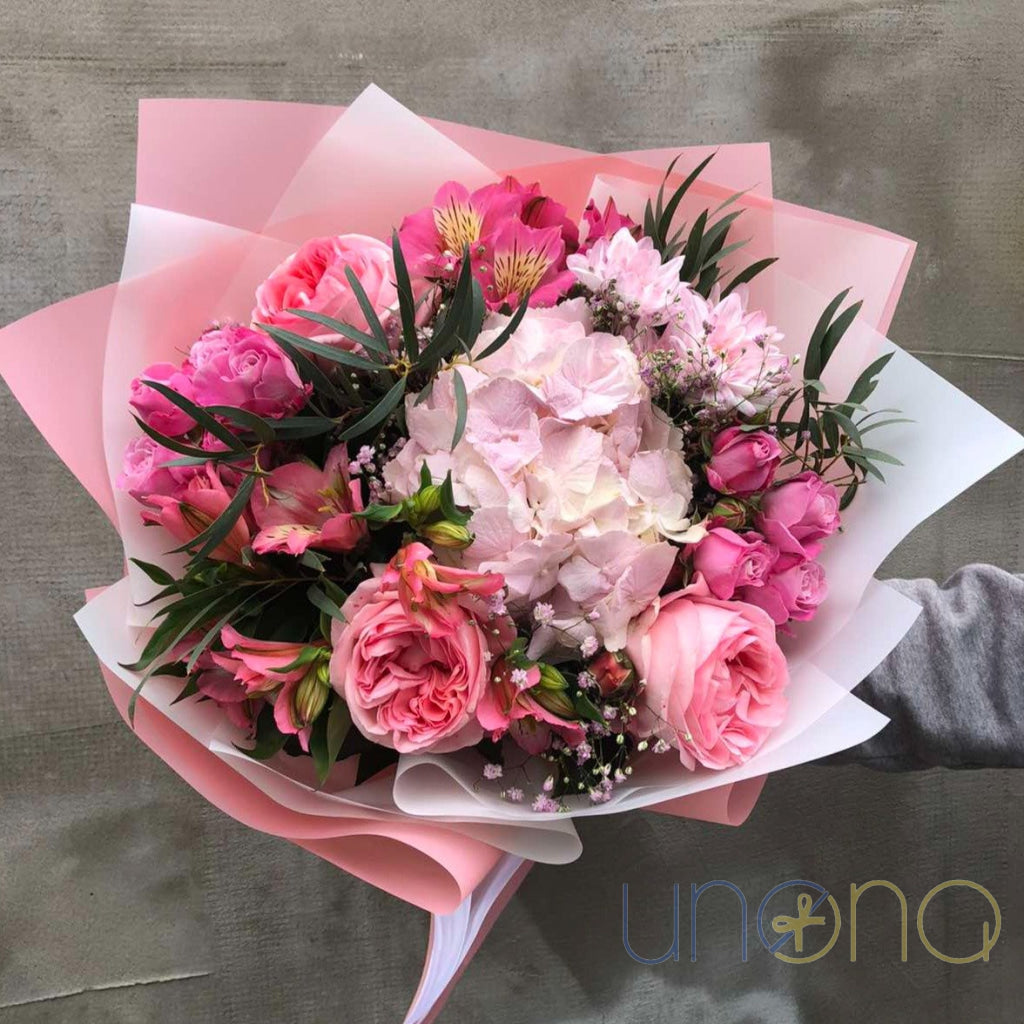 Flower Kiss Bouquet | Ukraine Gift Delivery.