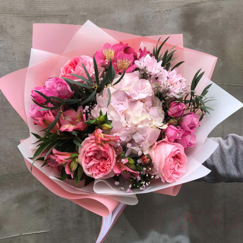 Flower Kiss Bouquet | Ukraine Gift Delivery.
