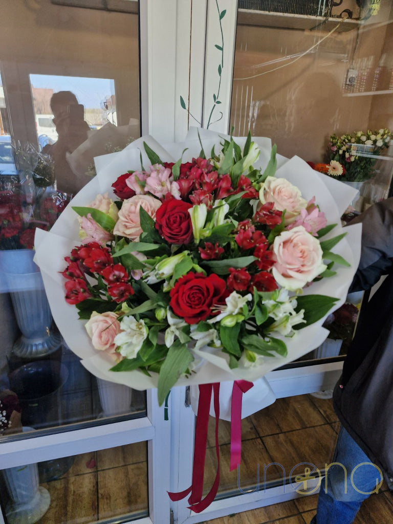 Vibrant roses with alstroemerias – 100% Happiness Guarantee delivery Ukraine