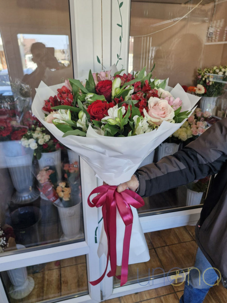 Romantic bouquet of roses & alstroemerias – surprise Ukrainian woman